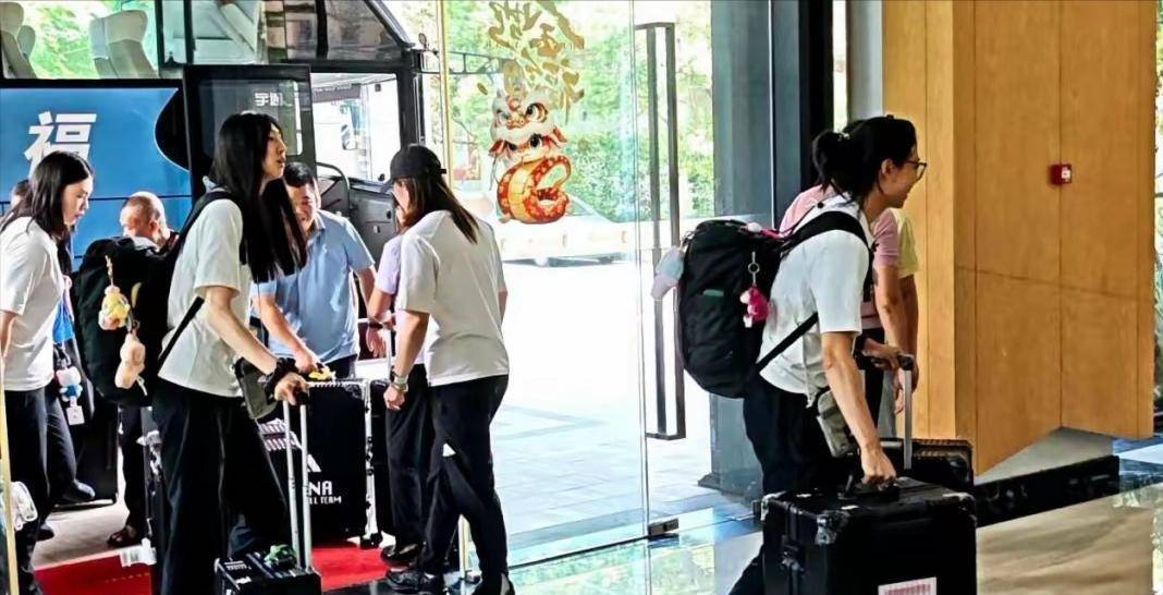 中国女排第52次漳州集训！18岁小将被调整离队高意迎来最后机